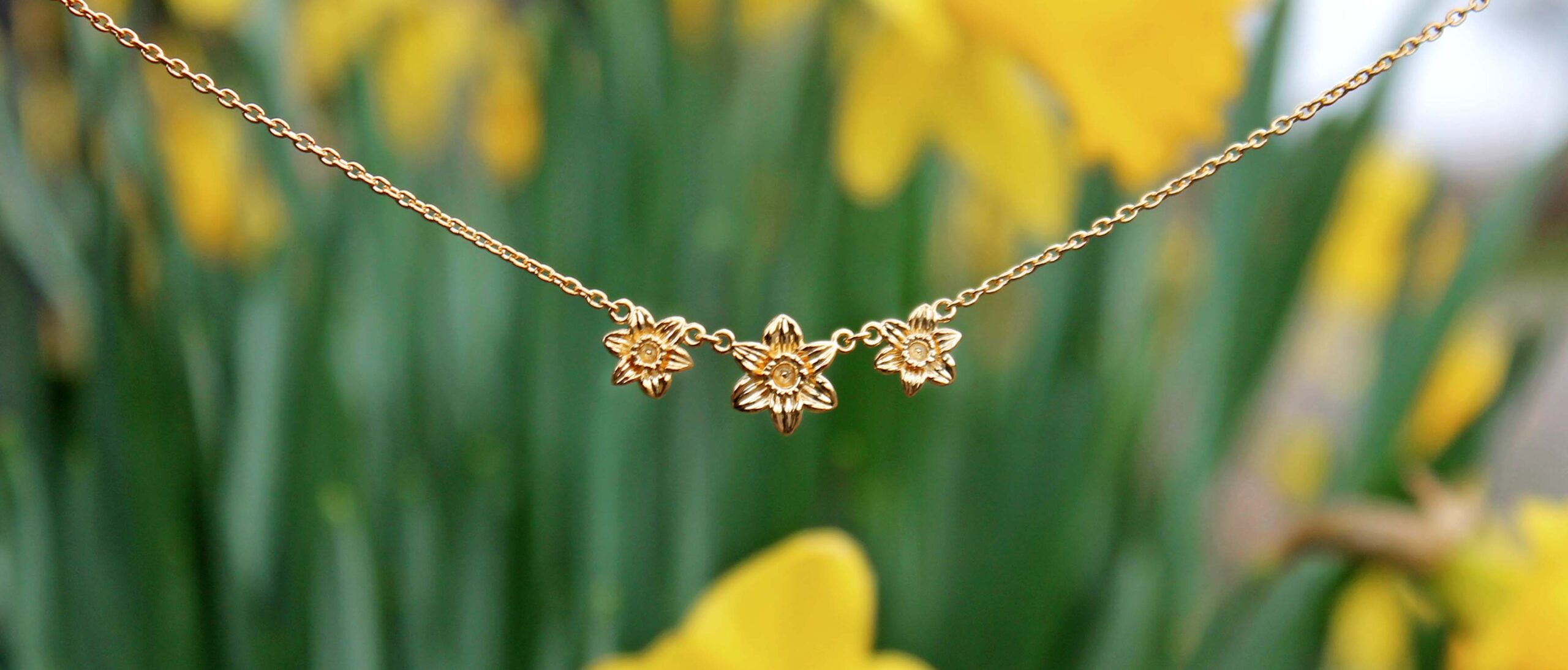 daffodil necklace